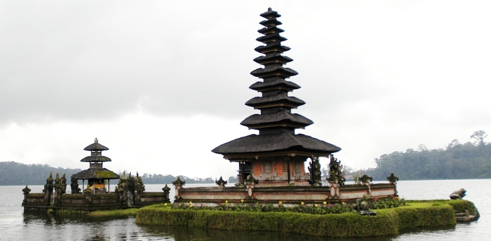 Indonesia -  templi, foreste pluviali, fondali brulicanti di pesci e trib&ugrave; indigene. 4